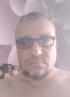 Денис из Петрозаводска 39 лет