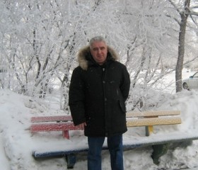 Олег, 69 лет, Москва