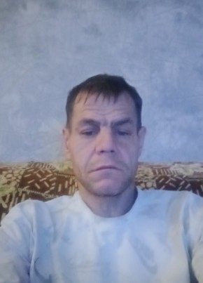 Максим из Екатеринбурга 46 лет