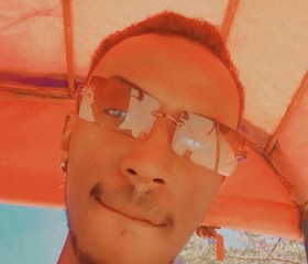 Joh, 22, Toamasina