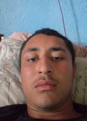 Edson Guilherme из São José do Rio Pardo 18 лет
