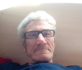 Михаил, 65 лет, Саратов
