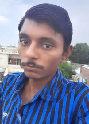 Solanki Suhag, 26, India, Ahmedabad