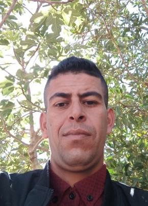 Bakir, 35, People’s Democratic Republic of Algeria, Oran