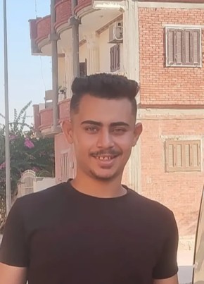 Ahmed из القاهرة 18 лет