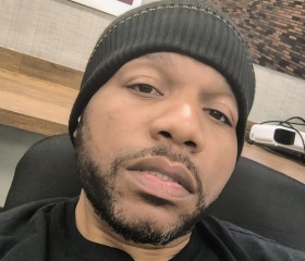 Dion, 35, Chicago