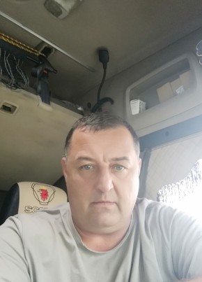 Valentin, 51, Russia, Moscow