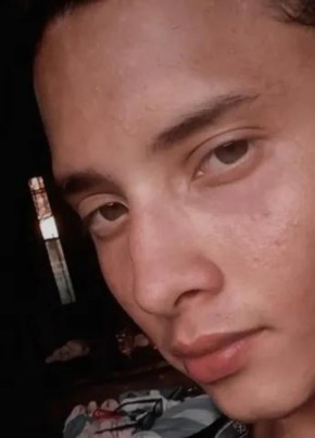 Douglas victor из Belém (Pará) 20 лет