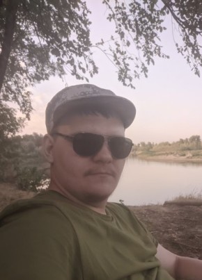 Алексей, 32, Россия, Волжский (Волгоградская обл.)