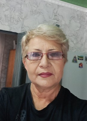 Надежда из Омска 67 лет