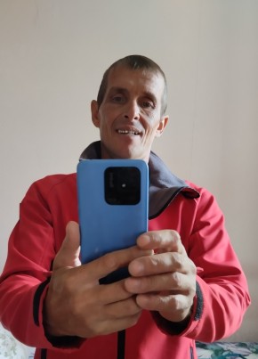 Александр из Саратова 46 лет