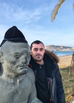 Ризван из İstanbul 49 лет