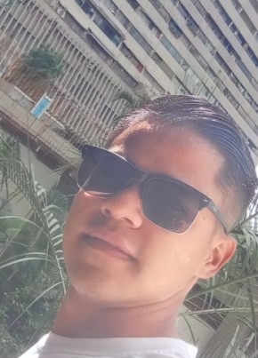 Manu из Caracas 24 года