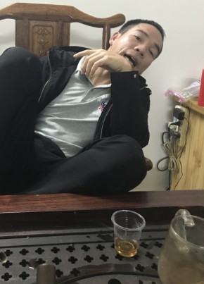 诚哥, 38, 中华人民共和国, 东莞市