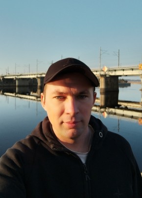 Roman Lesncnenko, 29, Latvia, Riga