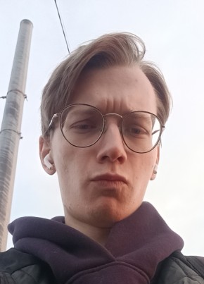 Владислав из Саратова 23 года
