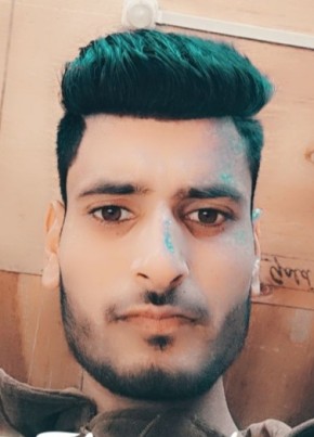 Xheikh Emmu, 19, India, Srinagar (Jammu and Kashmir)
