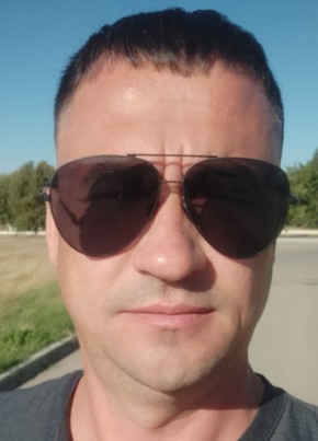 Дмитрий из Морозовска 40 лет