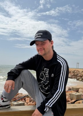 Alexis Reis из Loulé 27 лет