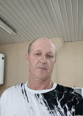 Александр из Апрелевки 49 лет