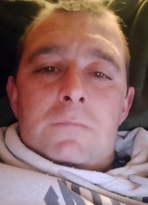 Konstantin, 35, Russia, Svetlograd