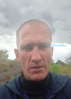 Сергей из Арсеньева 44 года