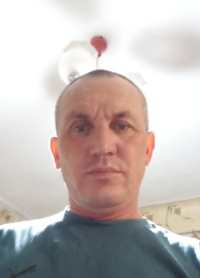 Олег из Новошахтинска 46 лет