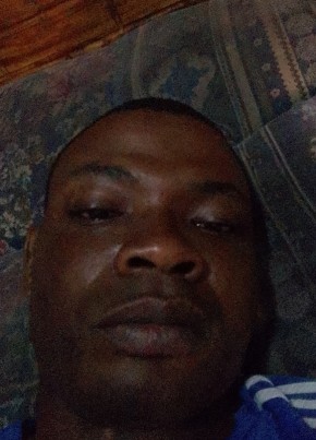 Joël Abou, 30, Benin, Cotonou