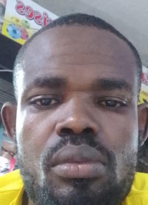 Ra4 из Nairobi 34 года