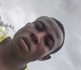 Tilha boi, 18, Nairobi