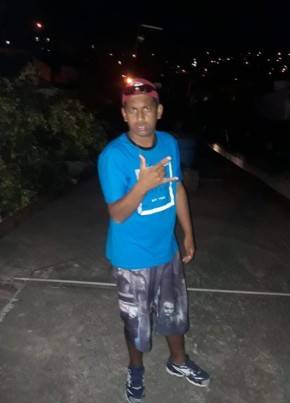 Tiago, 23, República Federativa do Brasil, Cotia