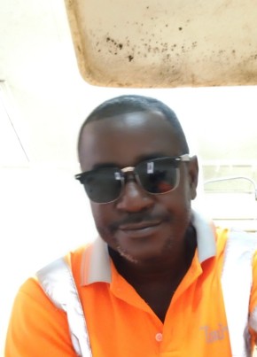Alpha Beddor kam, 25, Sierra Leone, Port Loko