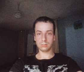 Anton, 31, Kansk