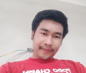 Benz, 29, Chom Bueng