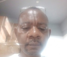 Dieudonné, 50, Kinshasa