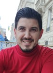 Razvan, 38 лет, București