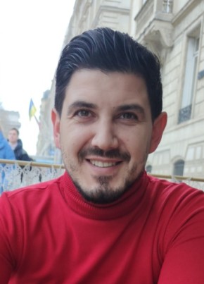 Razvan, 38, Romania, București