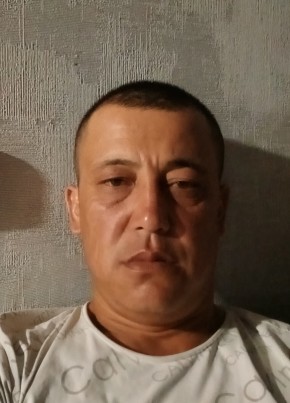 Аббосбек из Барнаула 38 лет