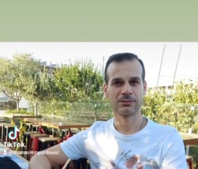Θανάσης, 22, Vyronas