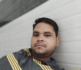 Deep, 25, Chillupar