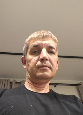 Константин из Красноярска 47 лет