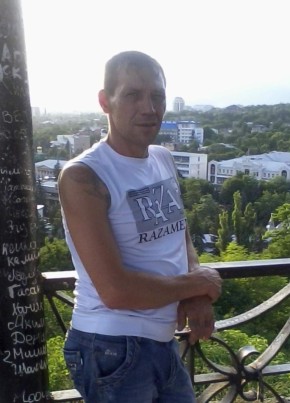 Макс, 42, Россия, Суворовская