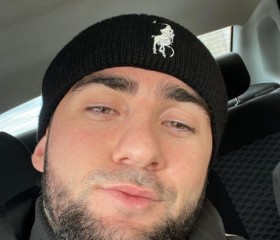 Arsen, 23, Hong Kong