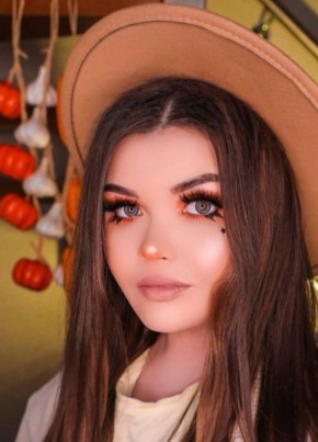 Лена из Киева 20 лет