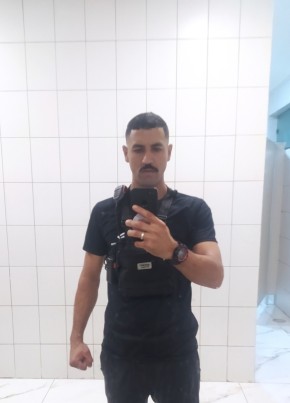 Lucas Barbosa из Bertioga 28 лет