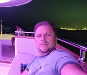 Sergey, 44, Moscow