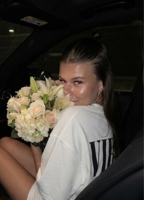 Полина из Пскова 18 лет