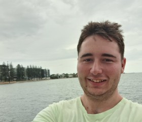 Beau, 19, Morayfield