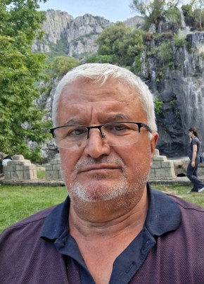 Apo из Sandıklı 60 лет
