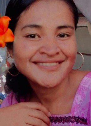 Shirley, 24, Federated States of Micronesia, Palikir